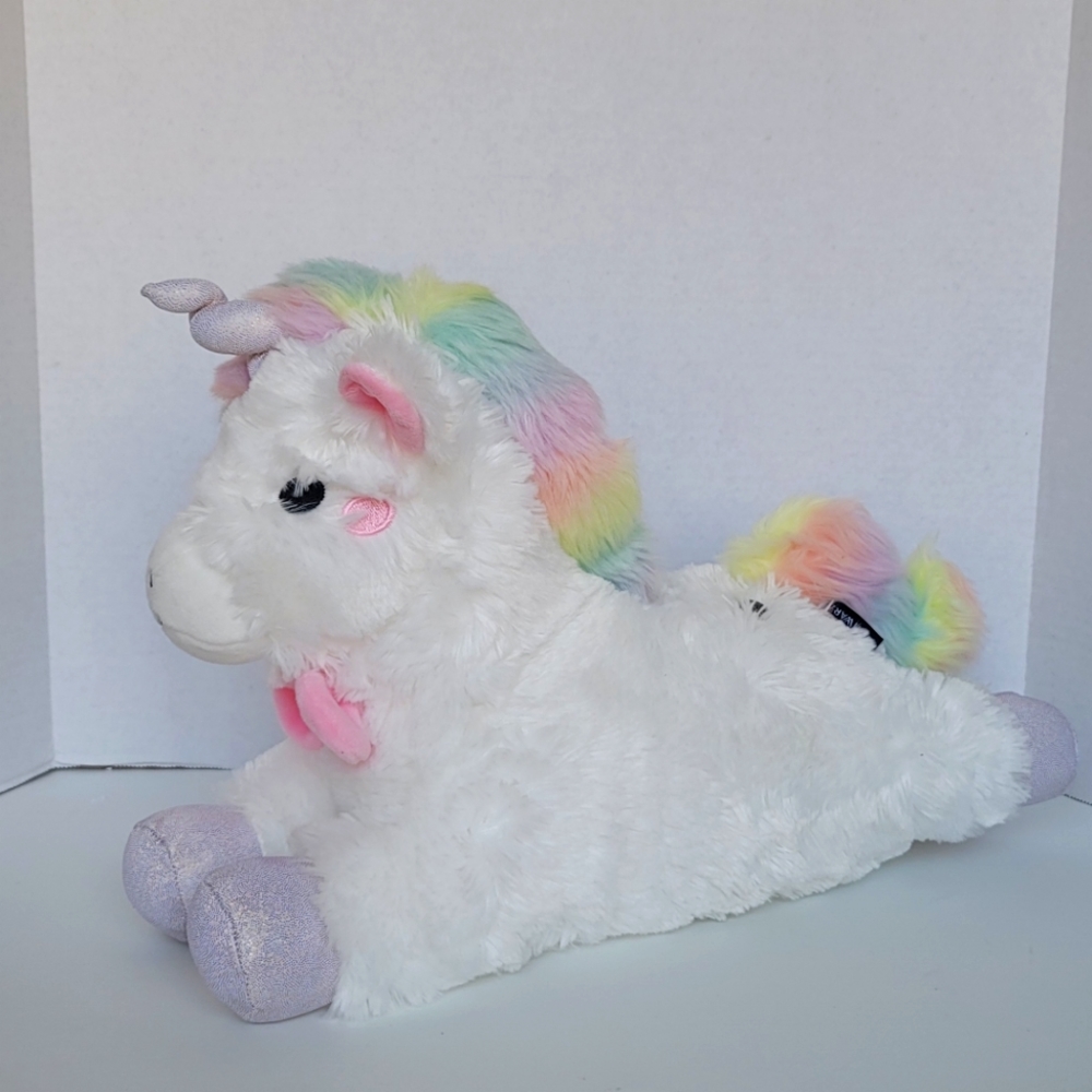 FAO Schwarz Unicorn Rainbow Colors LED Glow Lights and Sound Stuffed Plush Toy